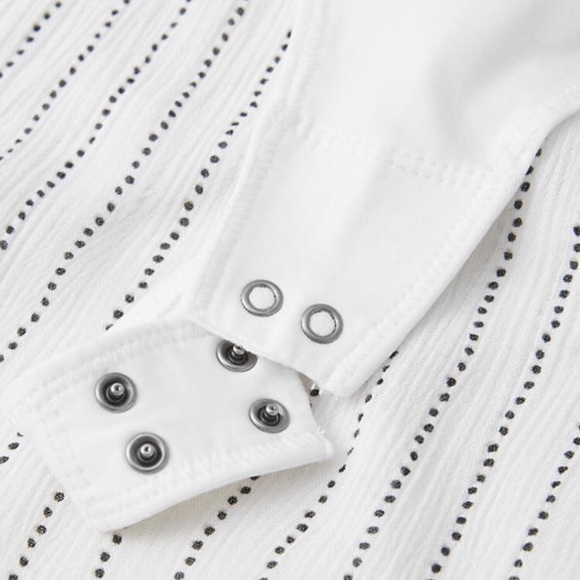 Abercrombie and Fitch long sleeve bodysuit - Picture 2 of 6